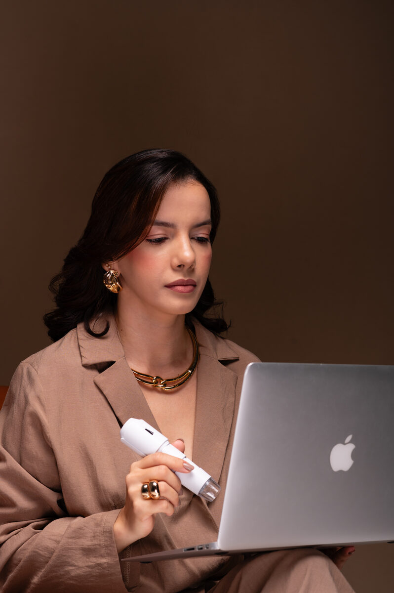 Bianca Pontes, enfermeira e especialista em tricologia
